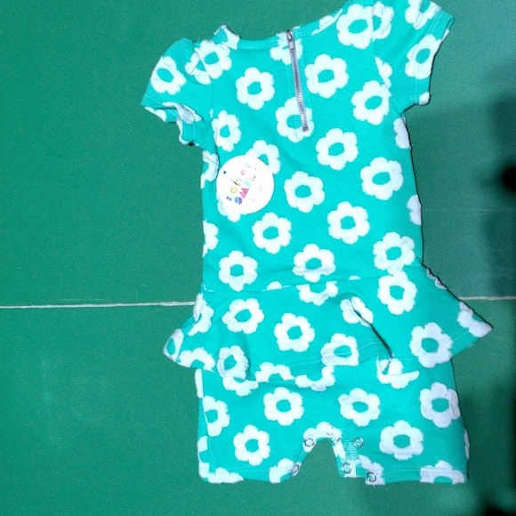 Dot Dot Smile - Green Floral Peplum-Skirted Romper infant Size 6-12 Months NWT - Picture 2 of 6